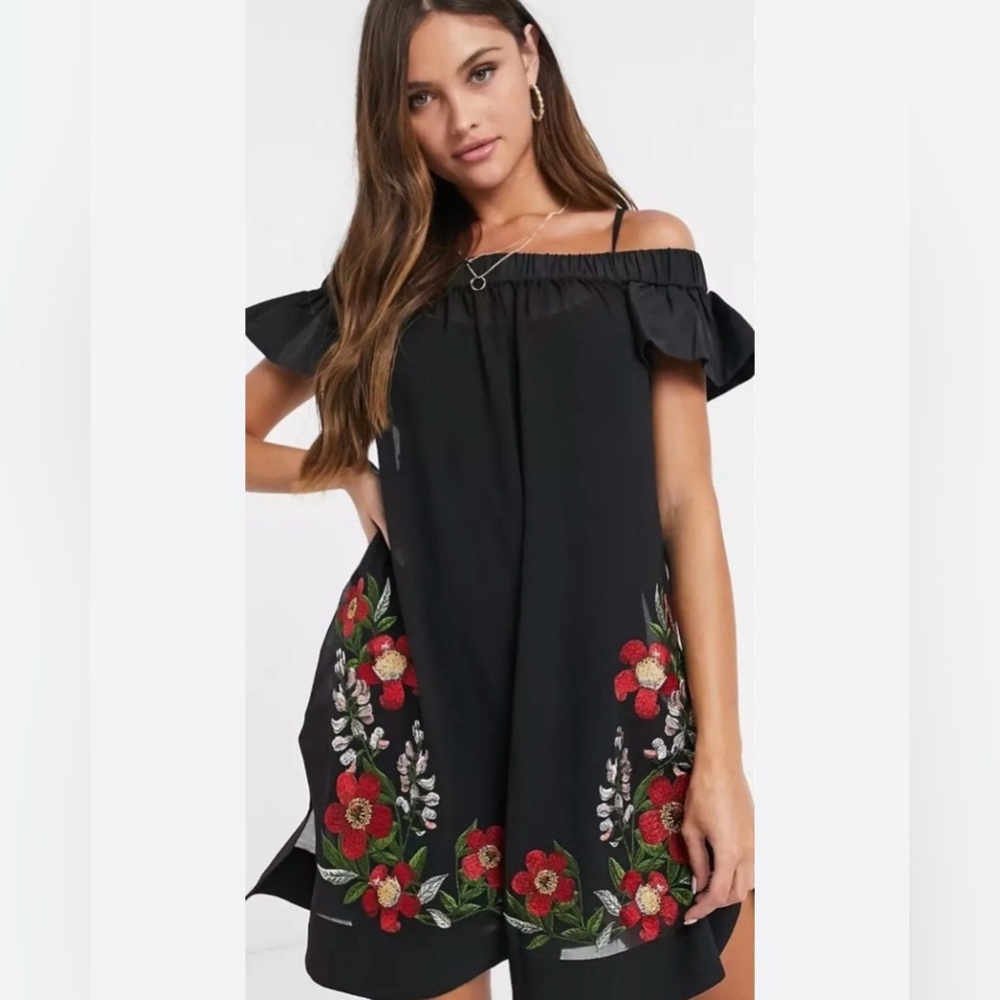 Ted Baker London Delmeso Black Floral Embroidered Swim Coverup size M